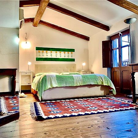 Casa De Ajala - B&B De Charme In Antica Dimora Totalmente Ristrutturata E Dotata Di Tutti I Confort Bagni Privati Spazio Living Patio Esterno Ambienti Climatizzati Degustazioni Prodotti Locali Làconi Εξωτερικό φωτογραφία
